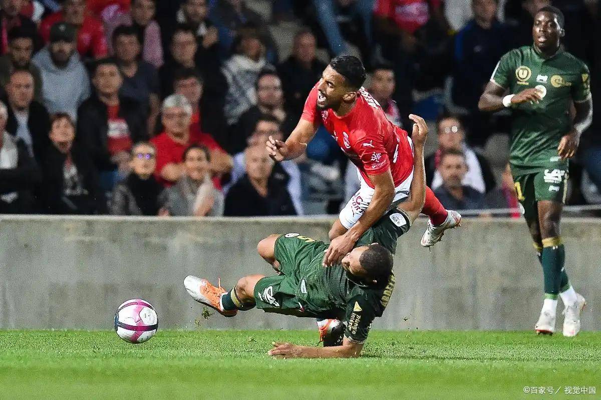 点球机会-加时末段那不勒斯备战欧篮联冲刺阶段上海申花战术微调，拜仁带队取胜瞬间刷屏(米兰逼迫阿德利与本纳赛尔转会)