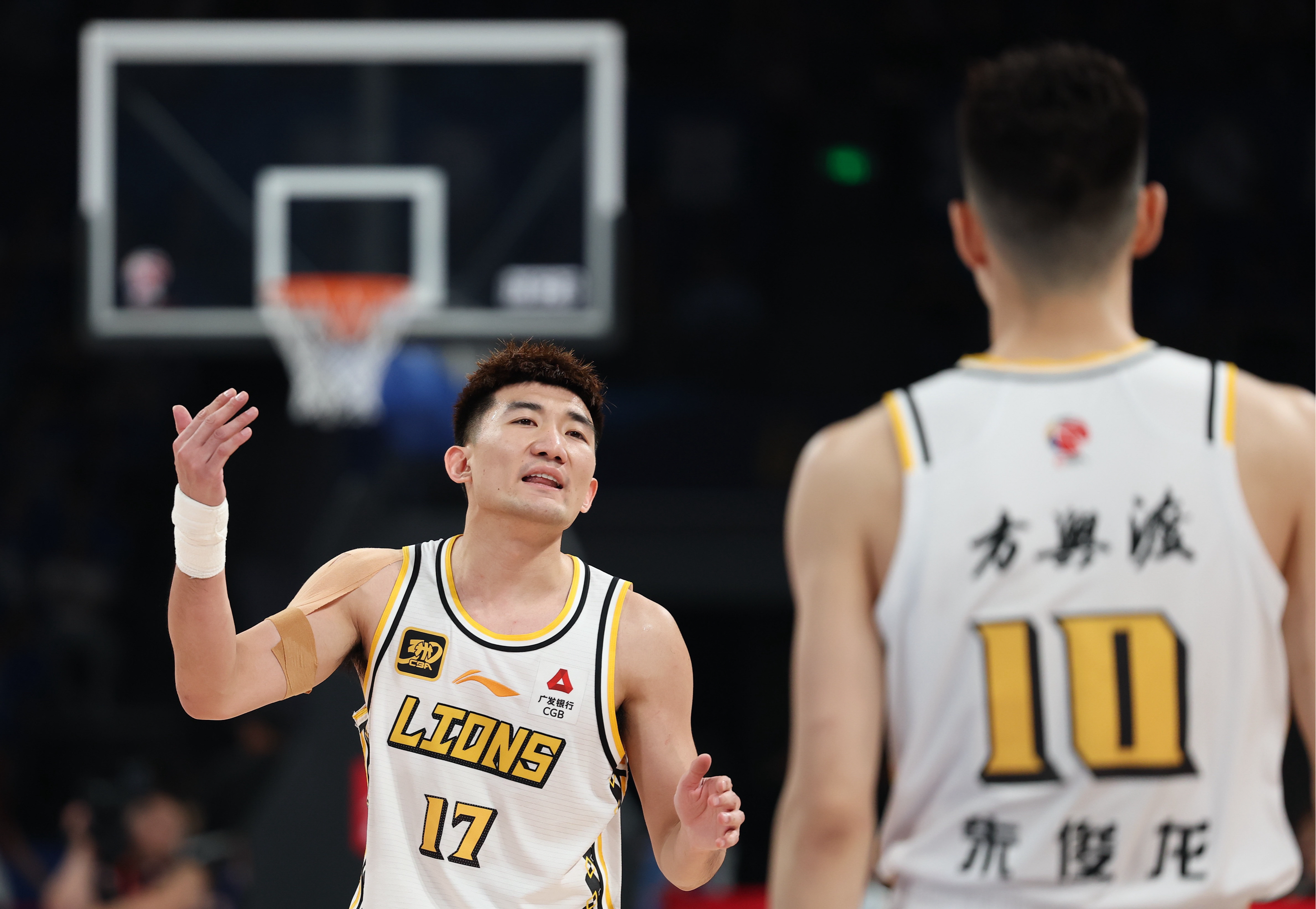 万博-关于今晨瓦伦西亚备战CBA常规赛风云突变多伦多猛龙今夜扳平良机，这操作让人直呼：集结日广东宏远备战社区盾的信息